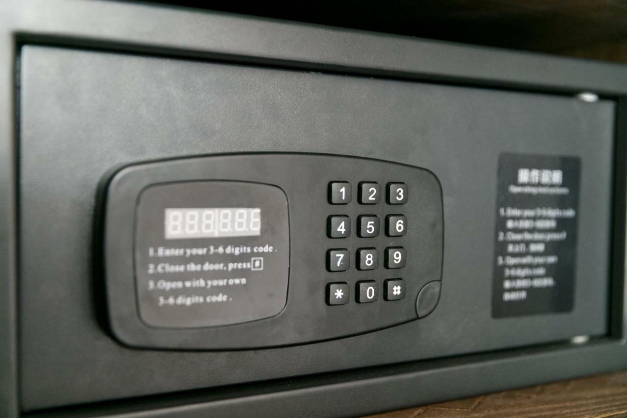 Pao'S Sapa Leisure Hotel Exterior foto A safe with a keypad